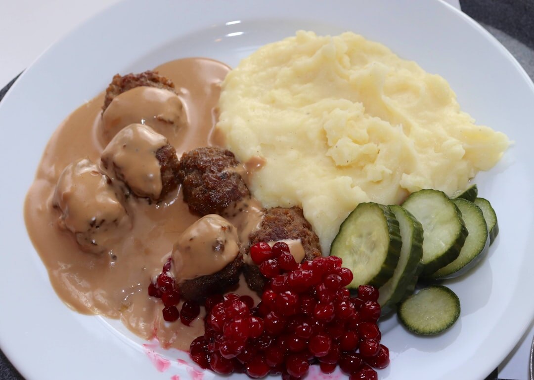 Svíčková na smetaně with cranberries and bread dumplings